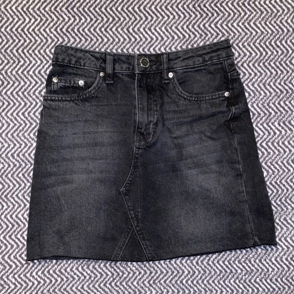 H&M skirt - Picture 2 of 3